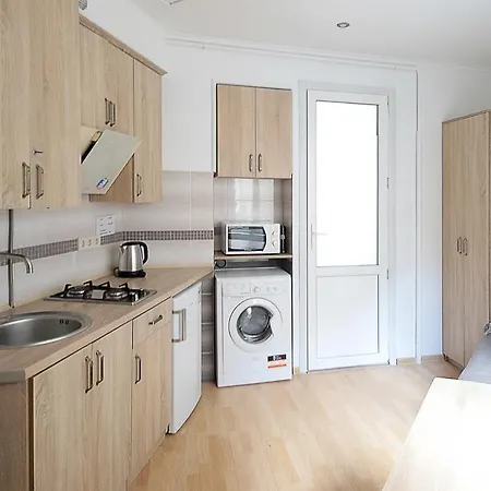 Buk Apartments On Doroshenka 29 Lviv Exterior photo