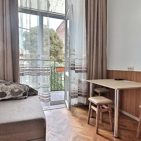 Buk Apartments On Doroshenka 29 Lviv Exterior photo