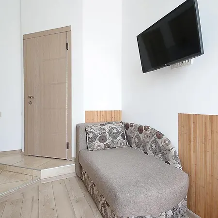 Buk Apartments On Doroshenka 29 Lviv Exterior photo