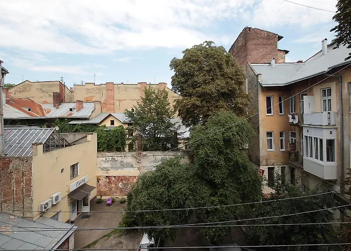 Buk Apartments On Doroshenka 29