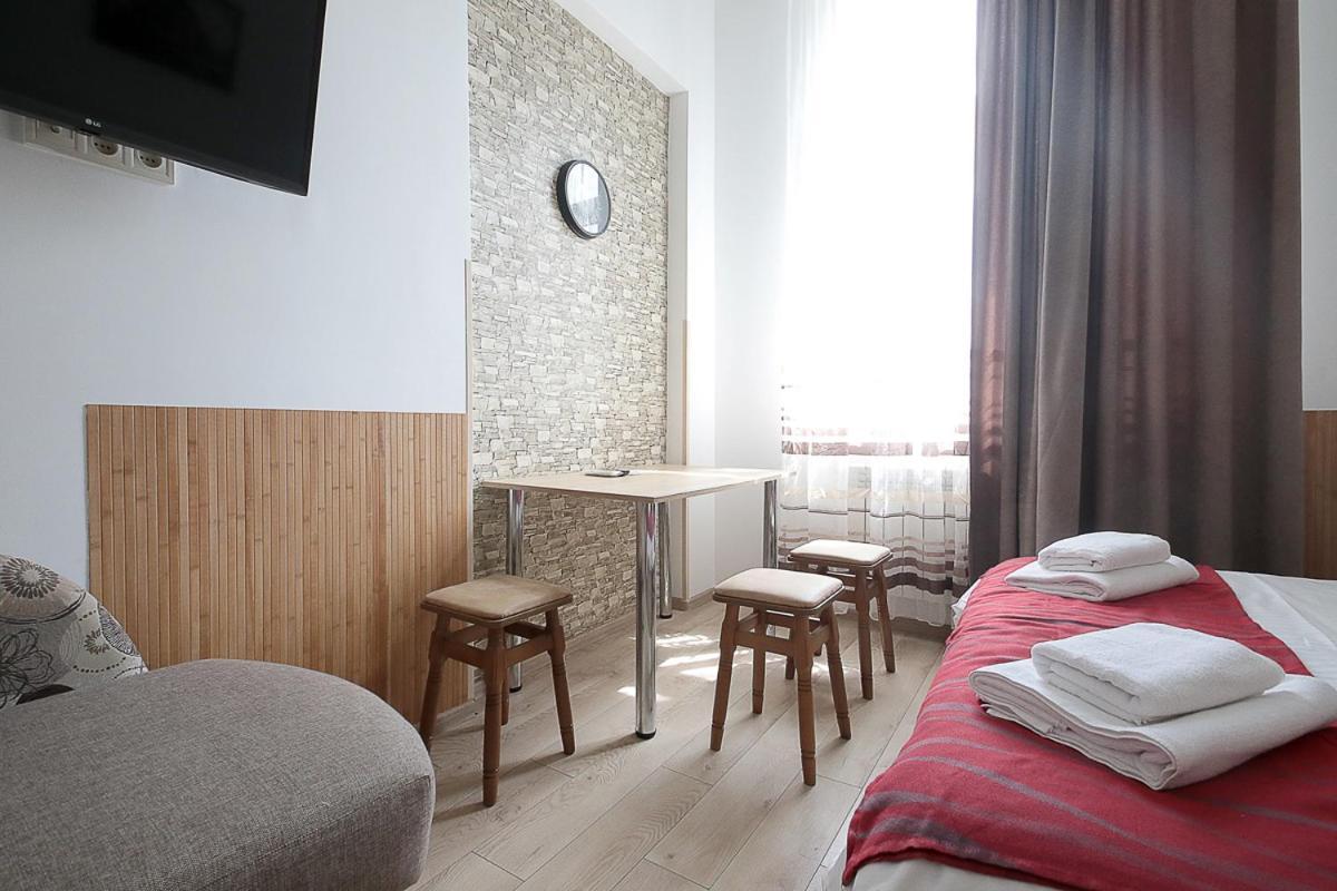 Apartment Buk On Doroshenka 29 Lviv